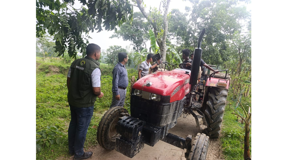 মনোহরদীতে নদীর পাড় রক্ষায় উপজেলা প্রশাসনের কঠোর অভিযান